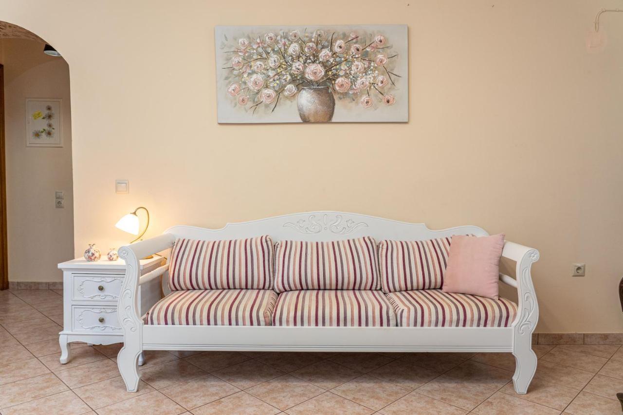 Artemis Superb 2 Bedroom Apartment 700 M Away From The Beach Minia Екстериор снимка